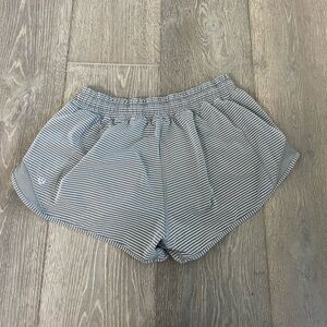 LIMITED EDITION Lululemon Hotty Hot Low-Rise Lined Short 2.5" Size 8
